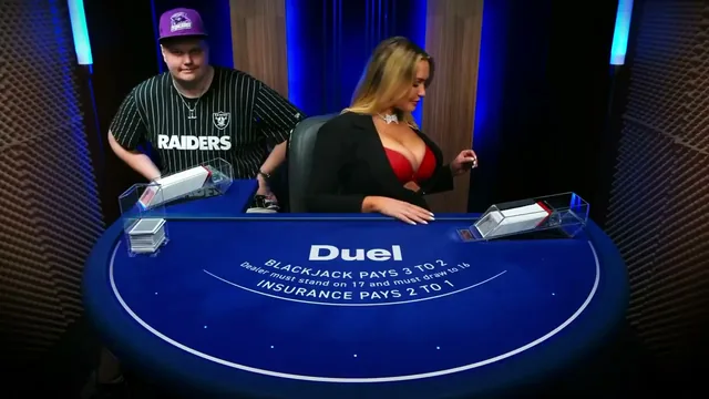 Dealing clip